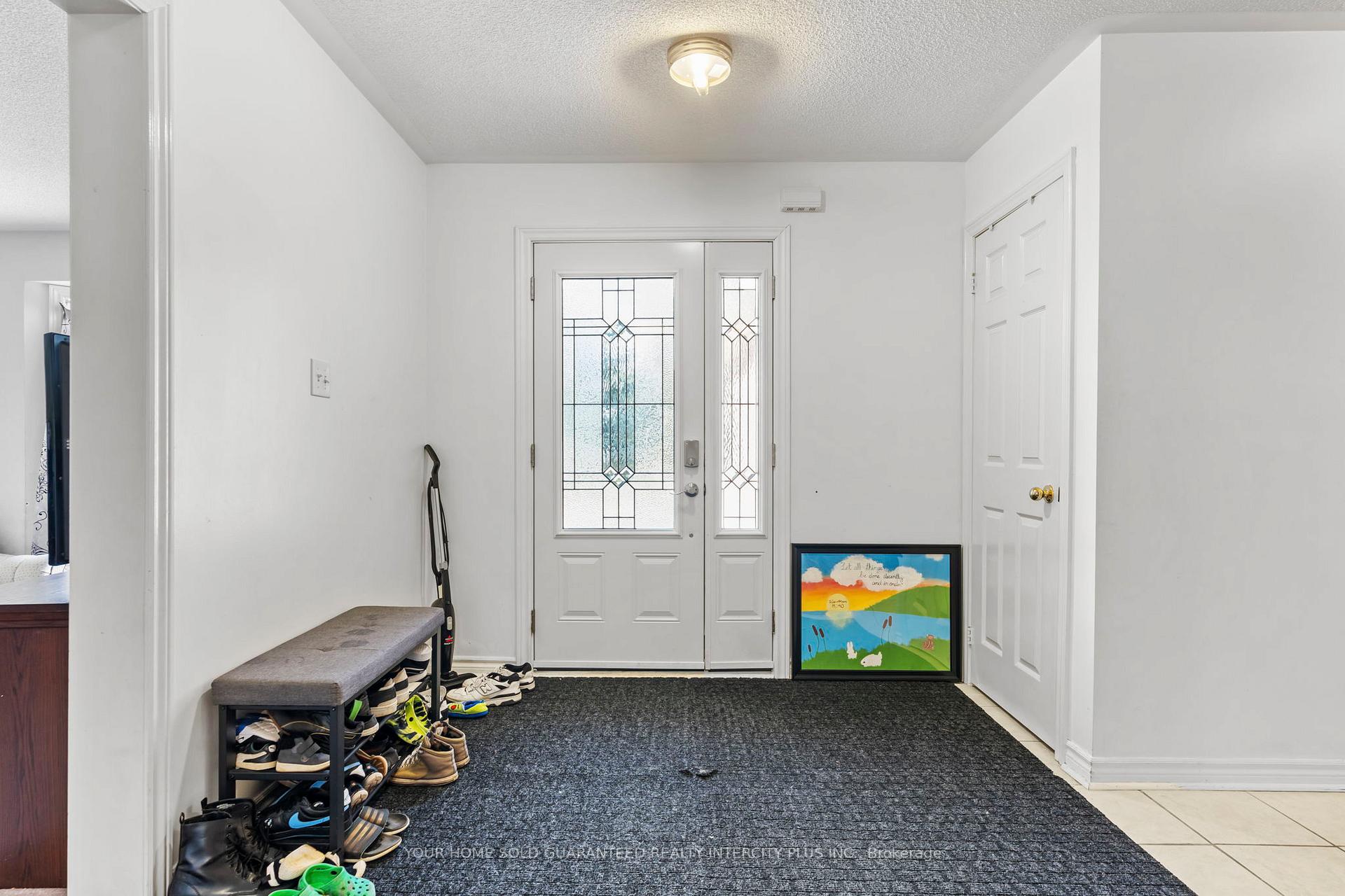 Photo 4 of 31 Grant's Way, Barrie, Ardagh — HOMEH