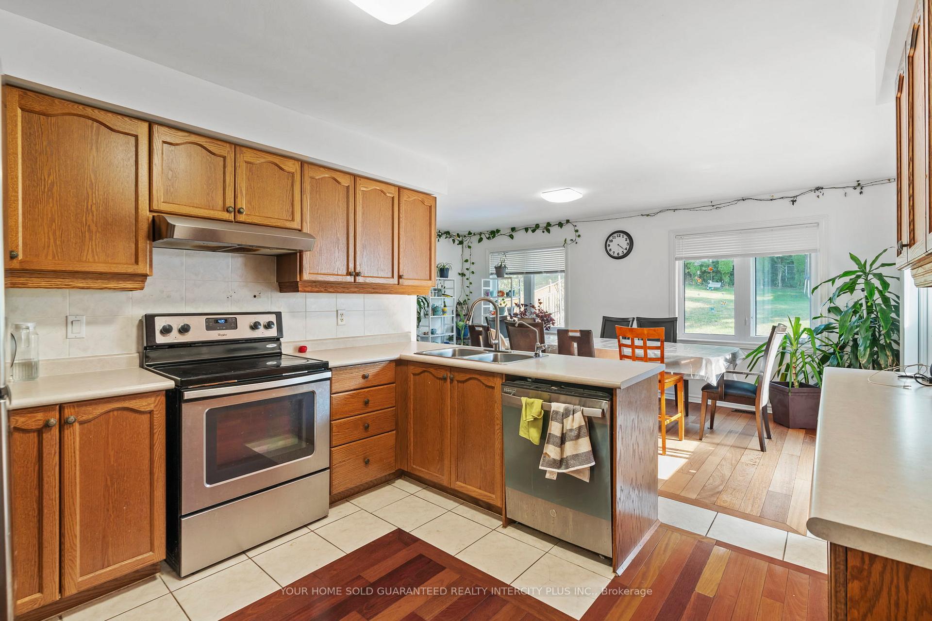 Photo 8 of 31 Grant's Way, Barrie, Ardagh — HOMEH