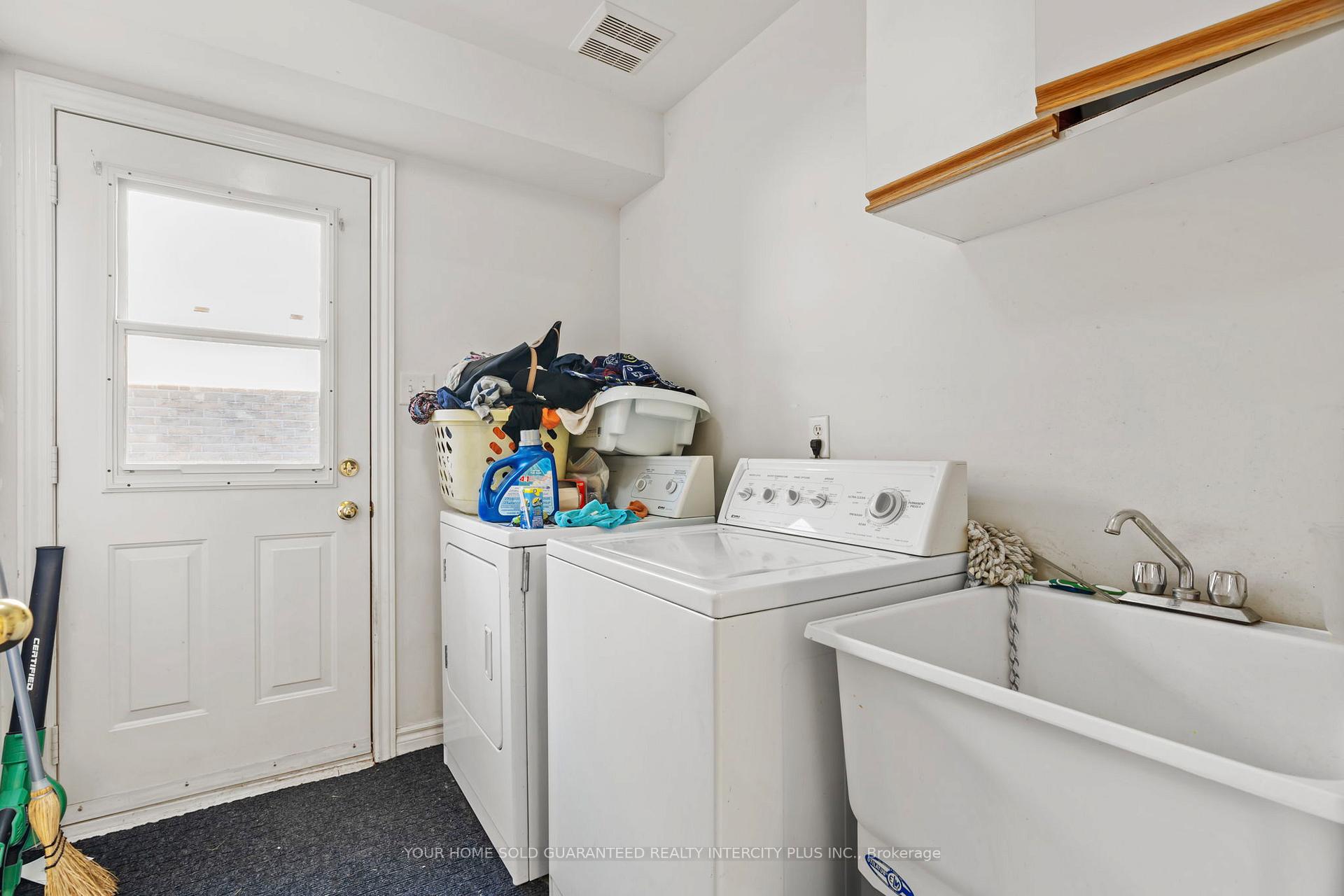 Photo 16 of 31 Grant's Way, Barrie, Ardagh — HOMEH