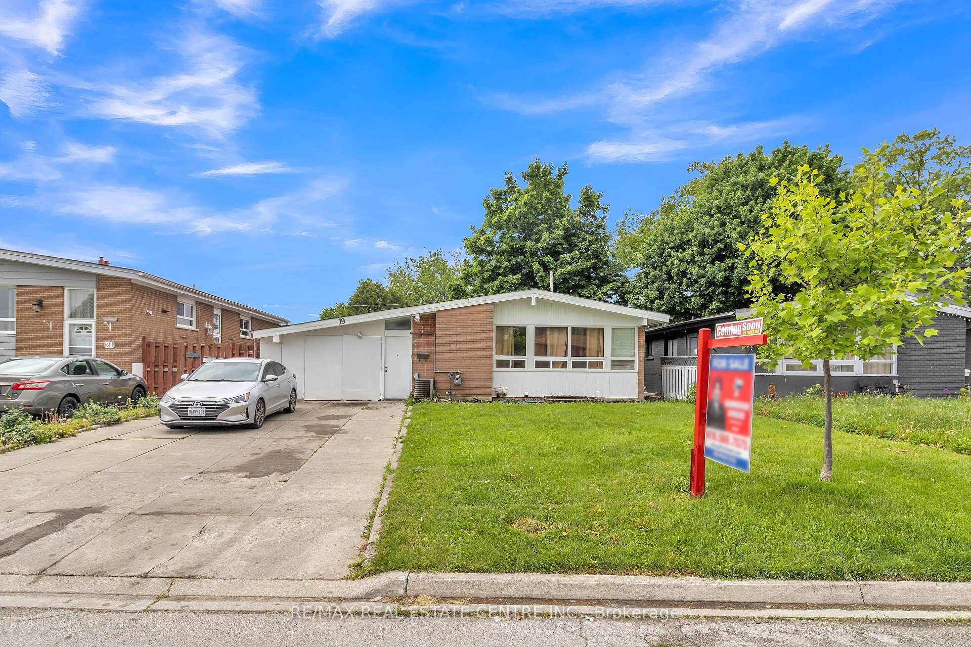 Photo 1 of 19 Langwith Court, Brampton, Brampton South — HOMEH