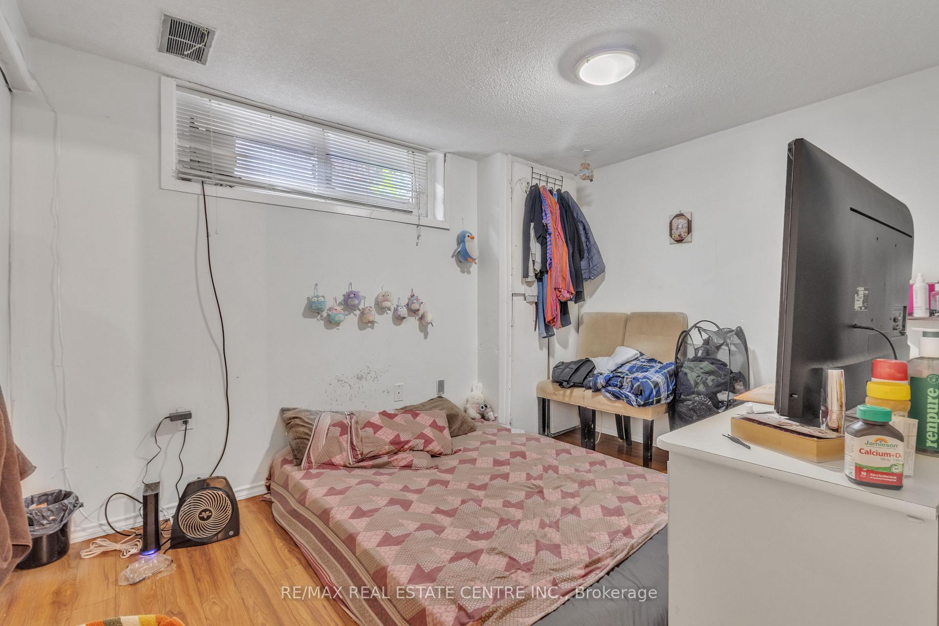 Photo 12 of 19 Langwith Court, Brampton, Brampton South — HOMEH