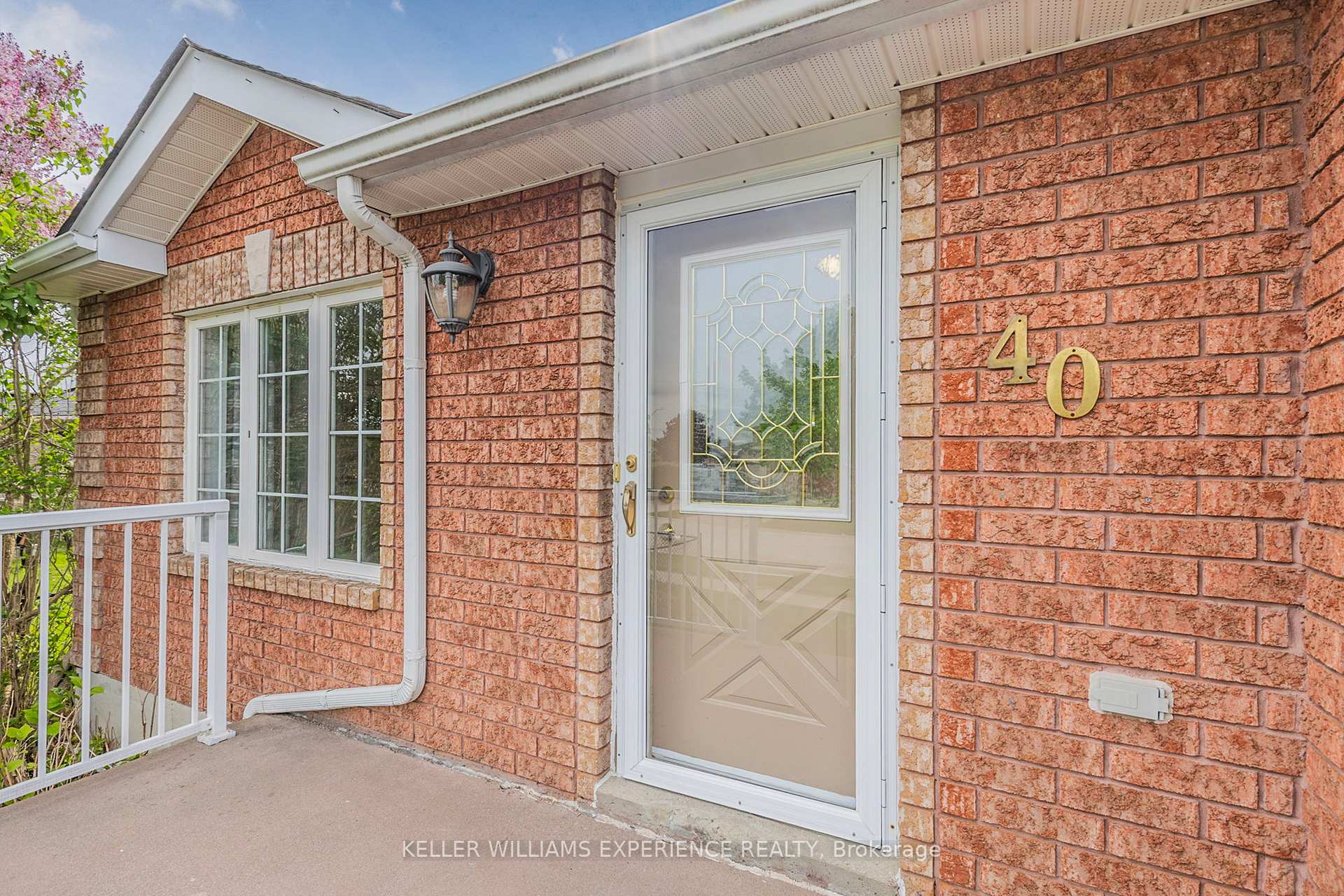 Photo 5 of 40 Selkirk Crescent, Barrie, Holly — HOMEH