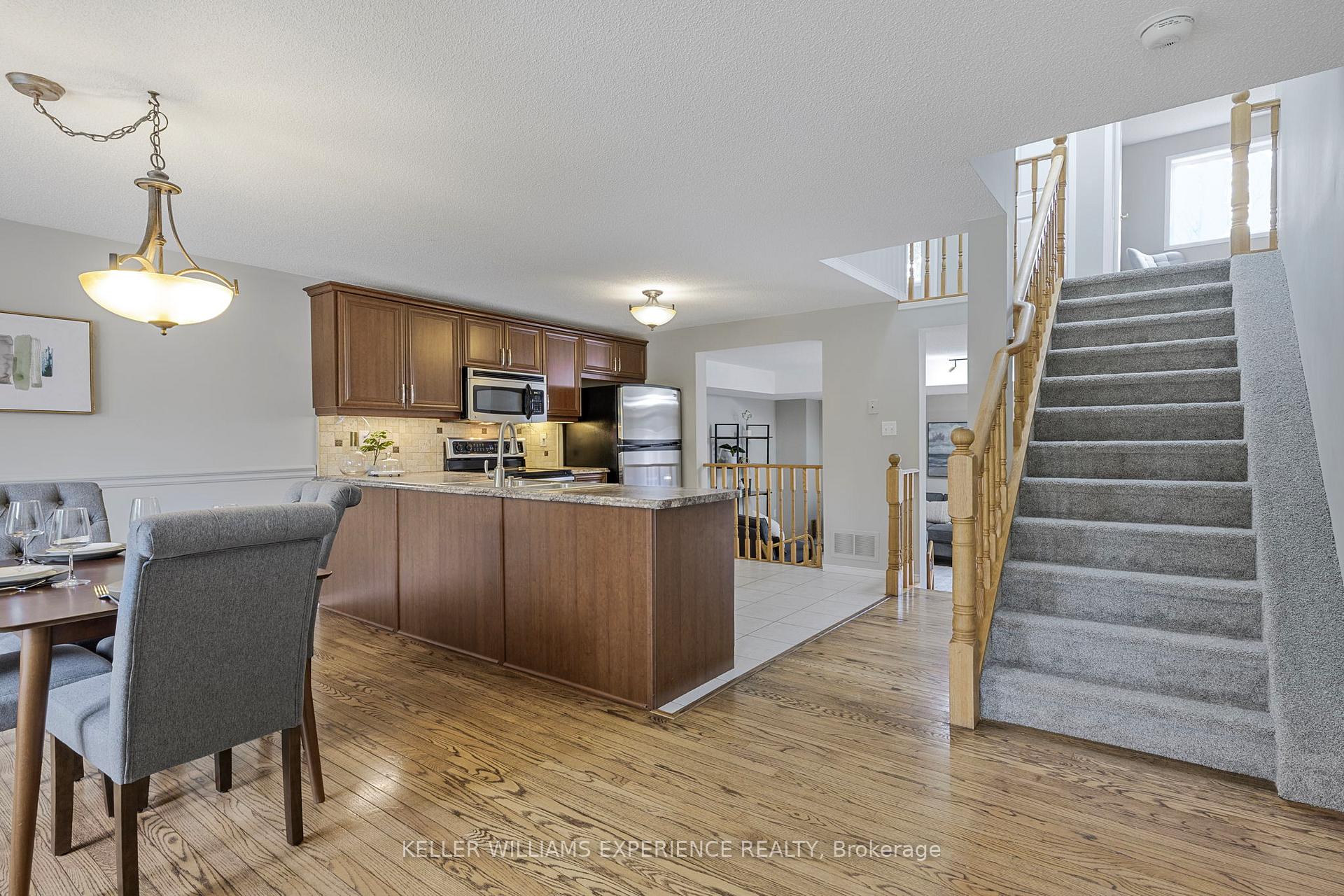 Photo 11 of 40 Selkirk Crescent, Barrie, Holly — HOMEH