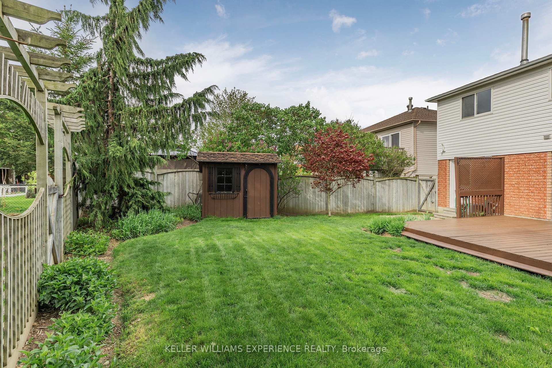 Photo 39 of 40 Selkirk Crescent, Barrie, Holly — HOMEH