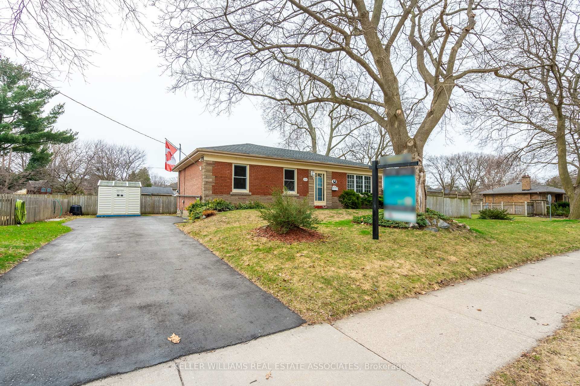 Photo 1 of 4354 Spruce Avenue, Burlington, Shoreacres — HOMEH