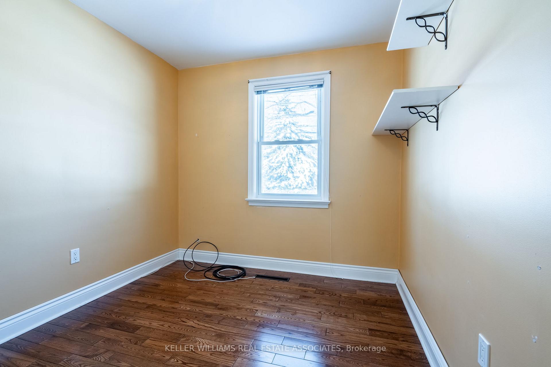 Photo 15 of 4354 Spruce Avenue, Burlington, Shoreacres — HOMEH