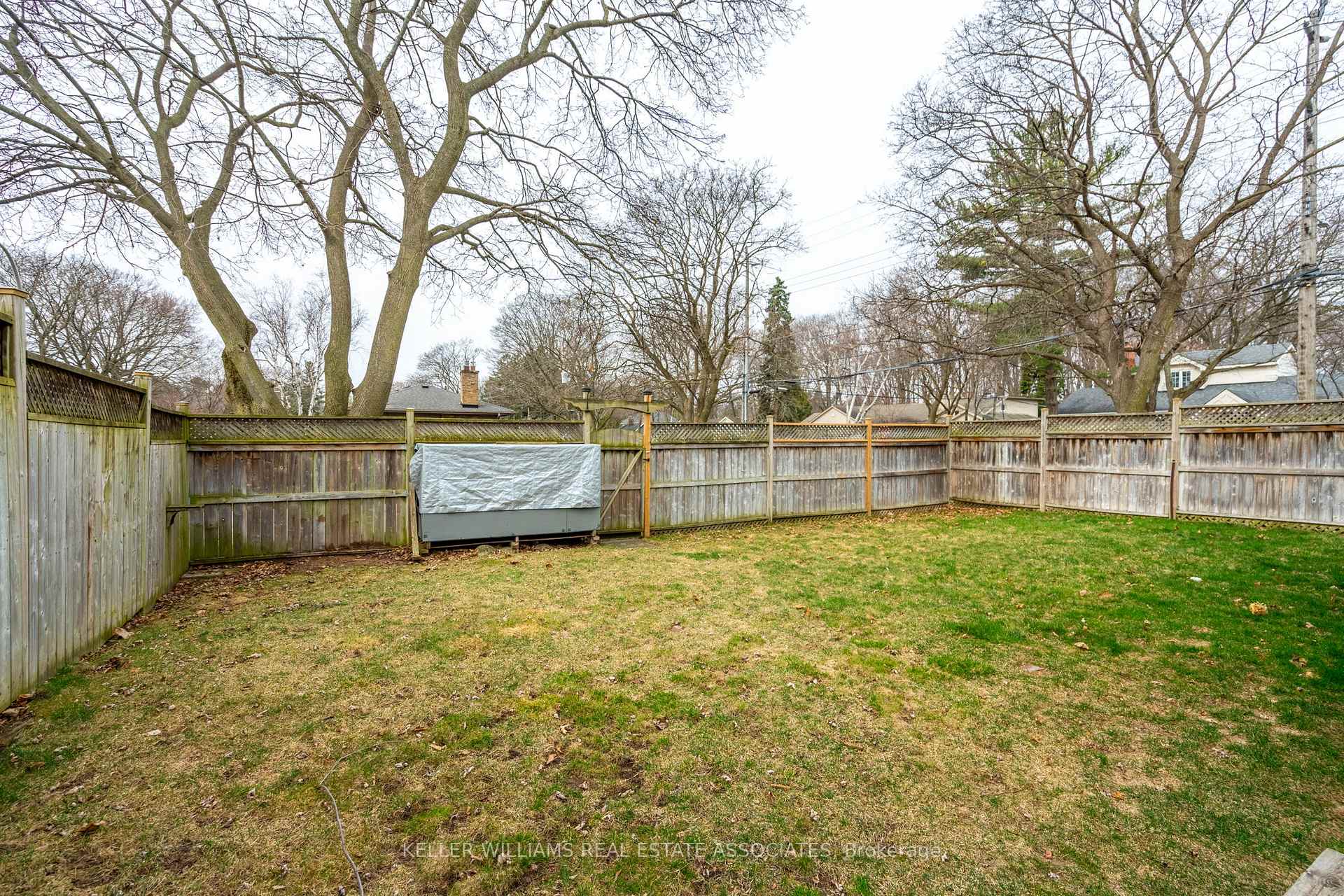 Photo 34 of 4354 Spruce Avenue, Burlington, Shoreacres — HOMEH