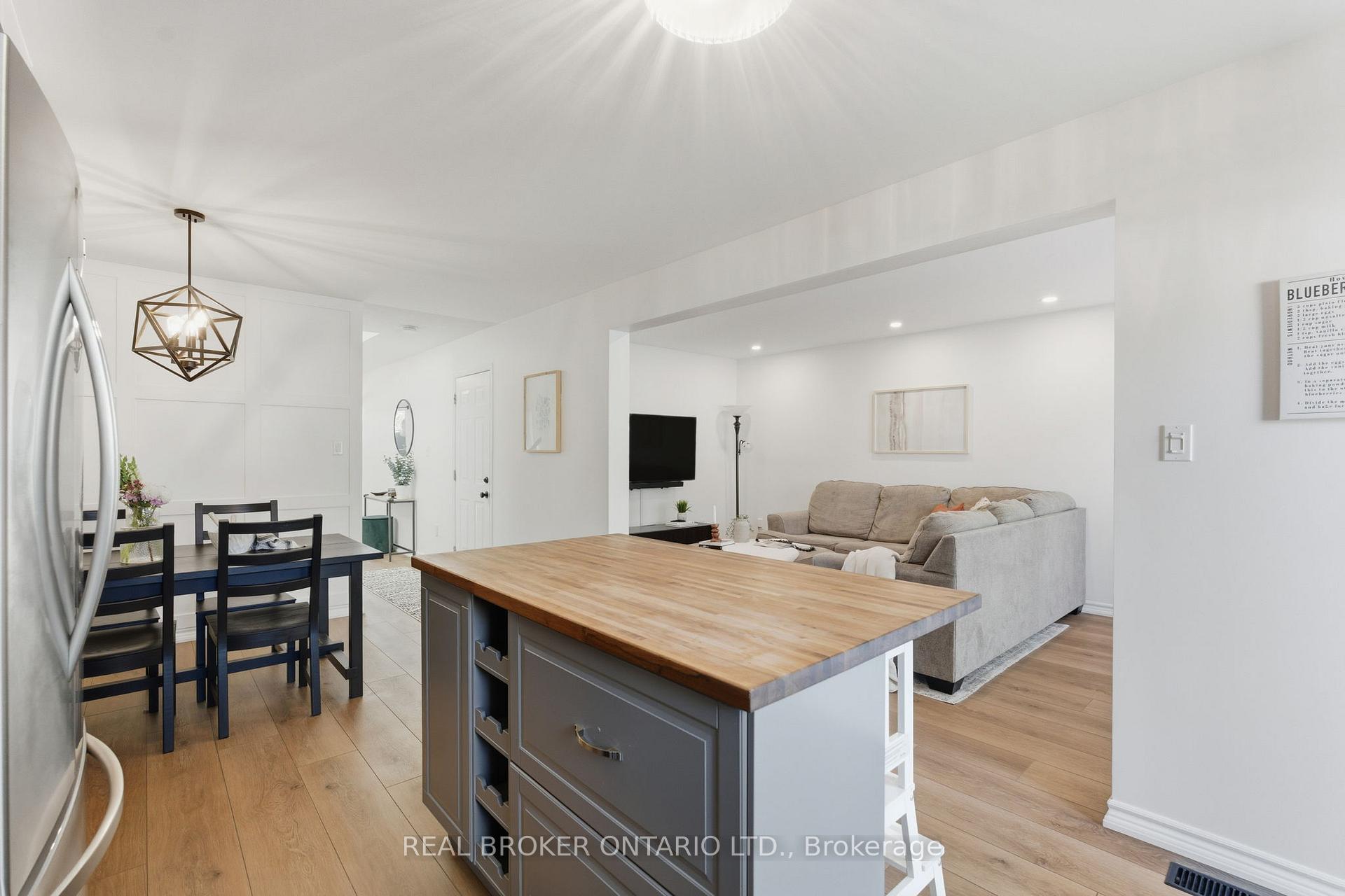 Photo 13 of 28 Brookheath Lane, Hamilton, Rural Glanbrook — HOMEH