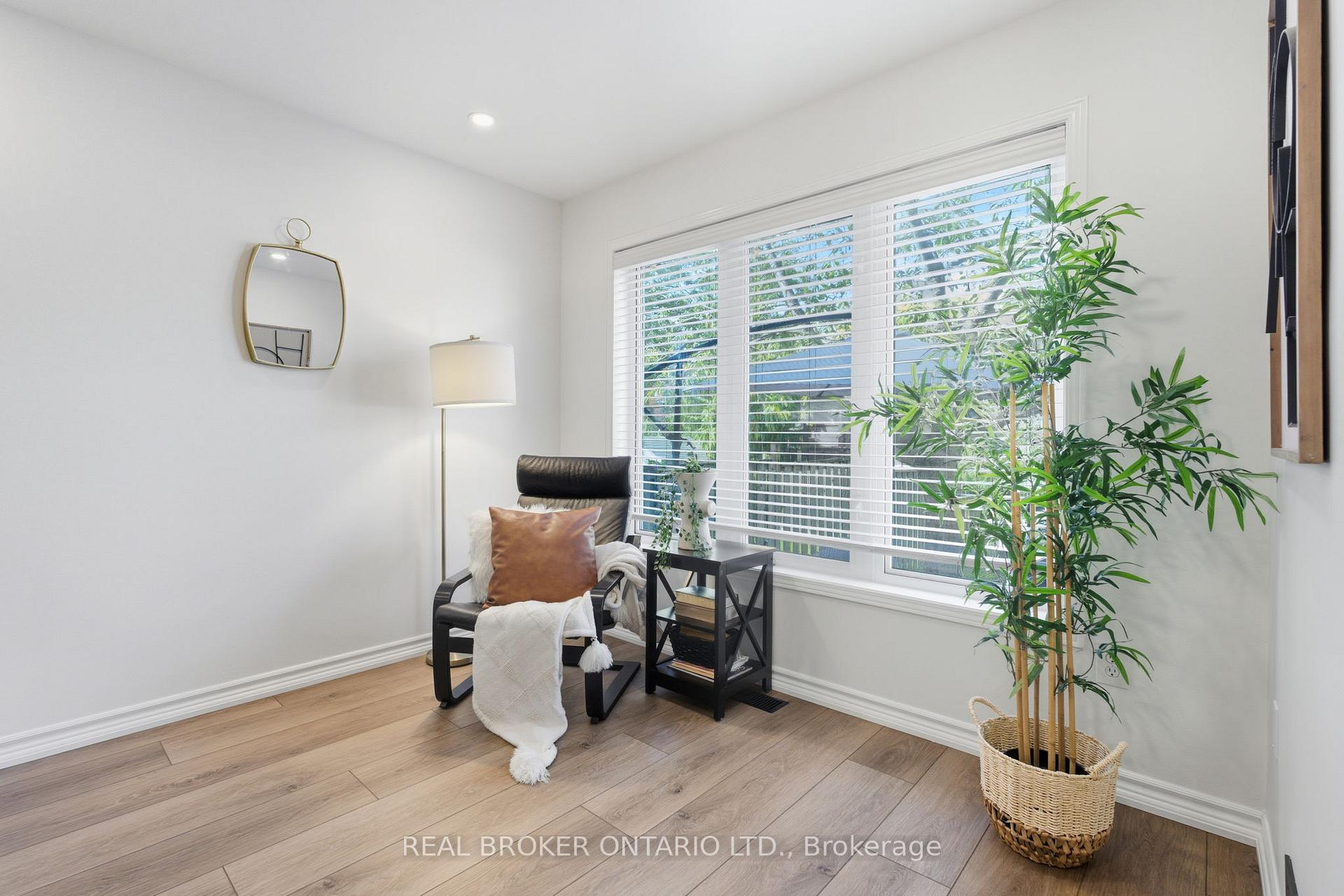 Photo 15 of 28 Brookheath Lane, Hamilton, Rural Glanbrook — HOMEH
