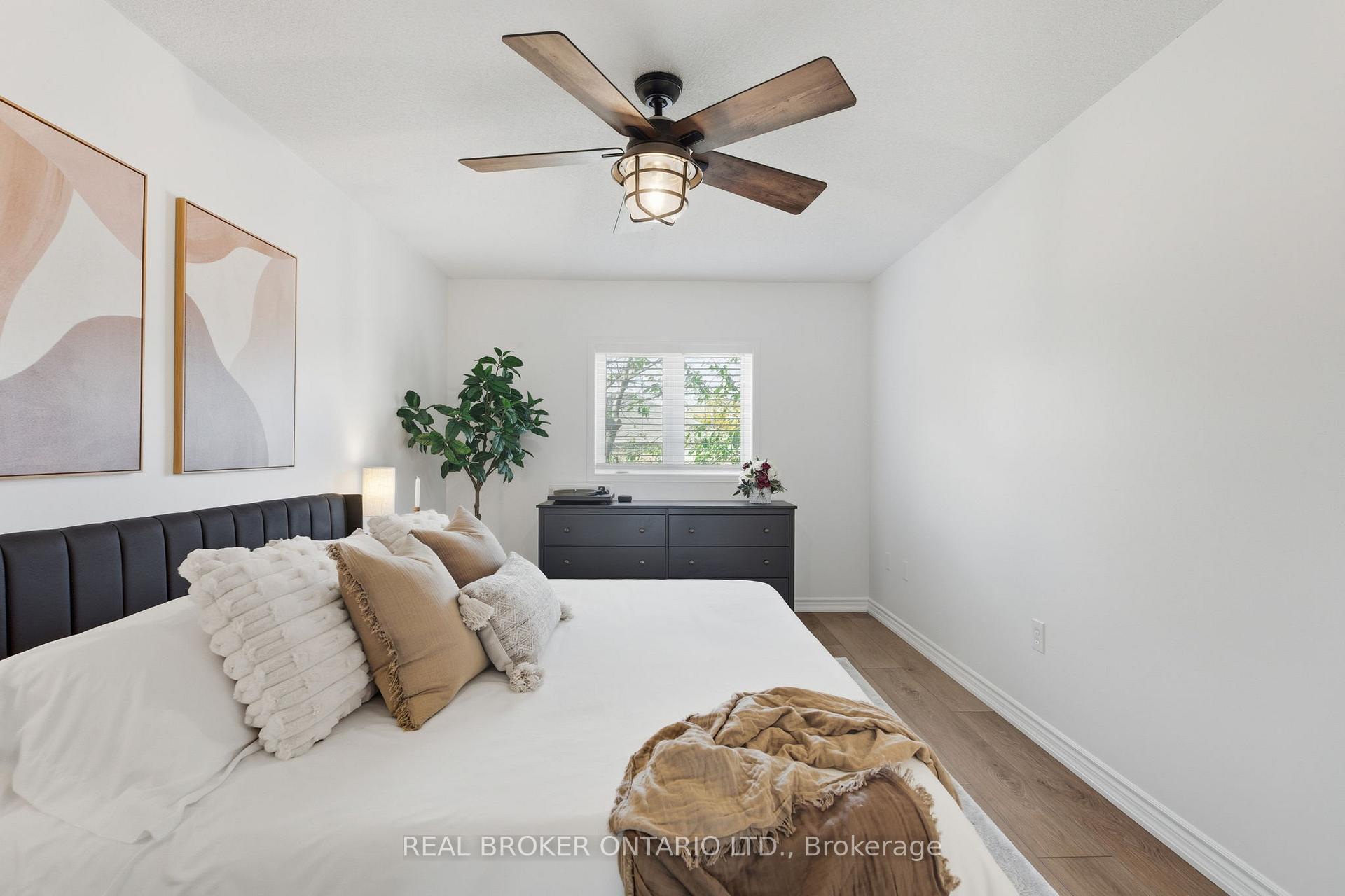 Photo 21 of 28 Brookheath Lane, Hamilton, Rural Glanbrook — HOMEH