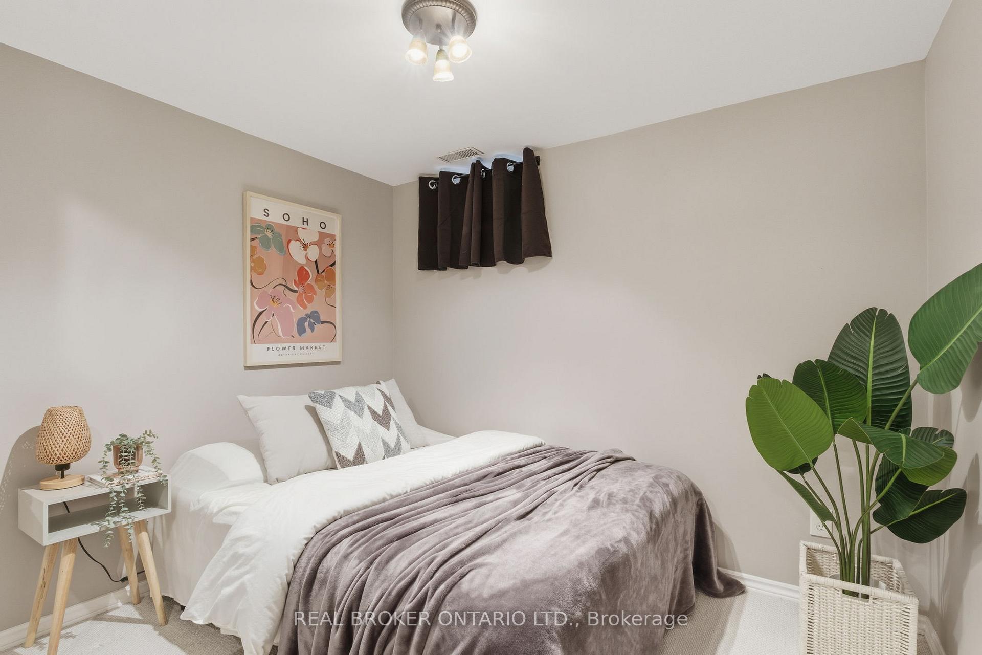 Photo 36 of 28 Brookheath Lane, Hamilton, Rural Glanbrook — HOMEH