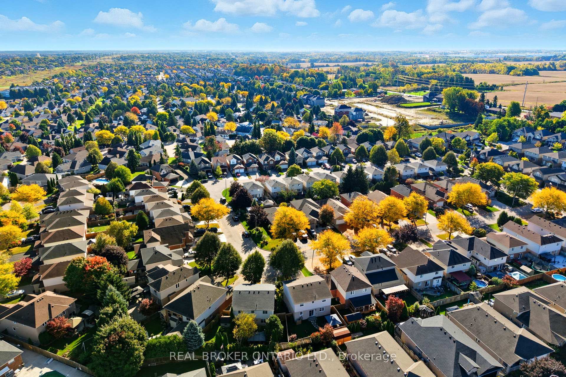 Photo 47 of 28 Brookheath Lane, Hamilton, Rural Glanbrook — HOMEH