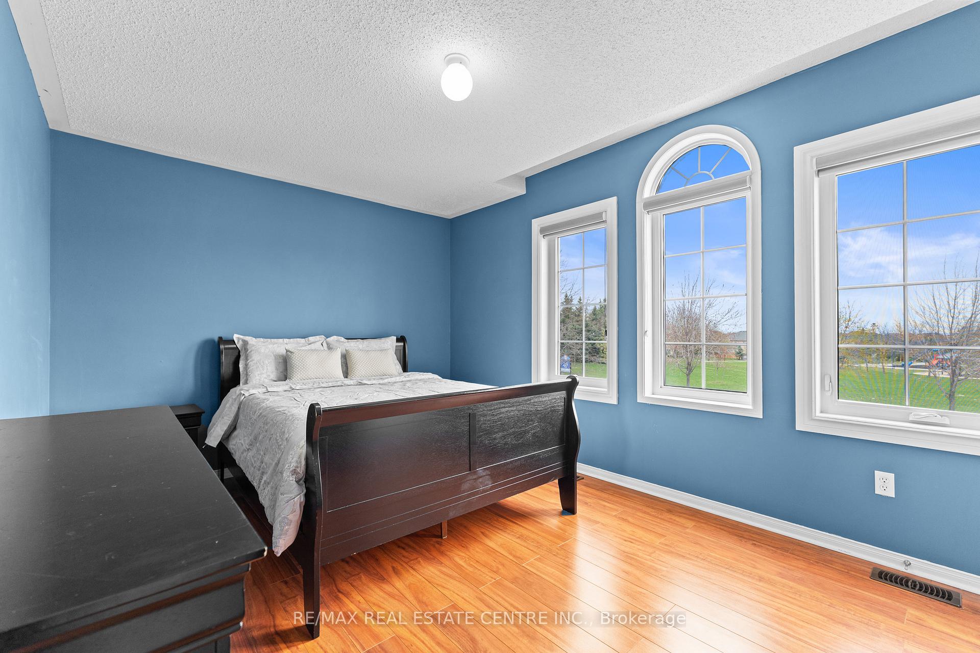 Photo 17 of 154 Sunny Meadow Boulevard, Brampton, Sandringham-Wellington — HOMEH