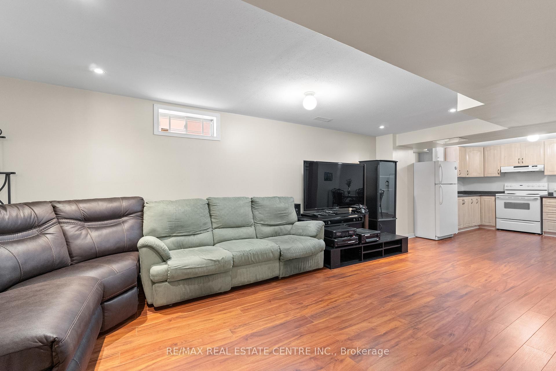 Photo 28 of 154 Sunny Meadow Boulevard, Brampton, Sandringham-Wellington — HOMEH
