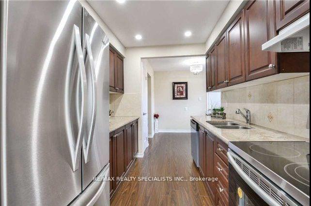 Photo 7 of Unit Upper, 13 Montjoy Crescent, Brampton, Central Park — HOMEH