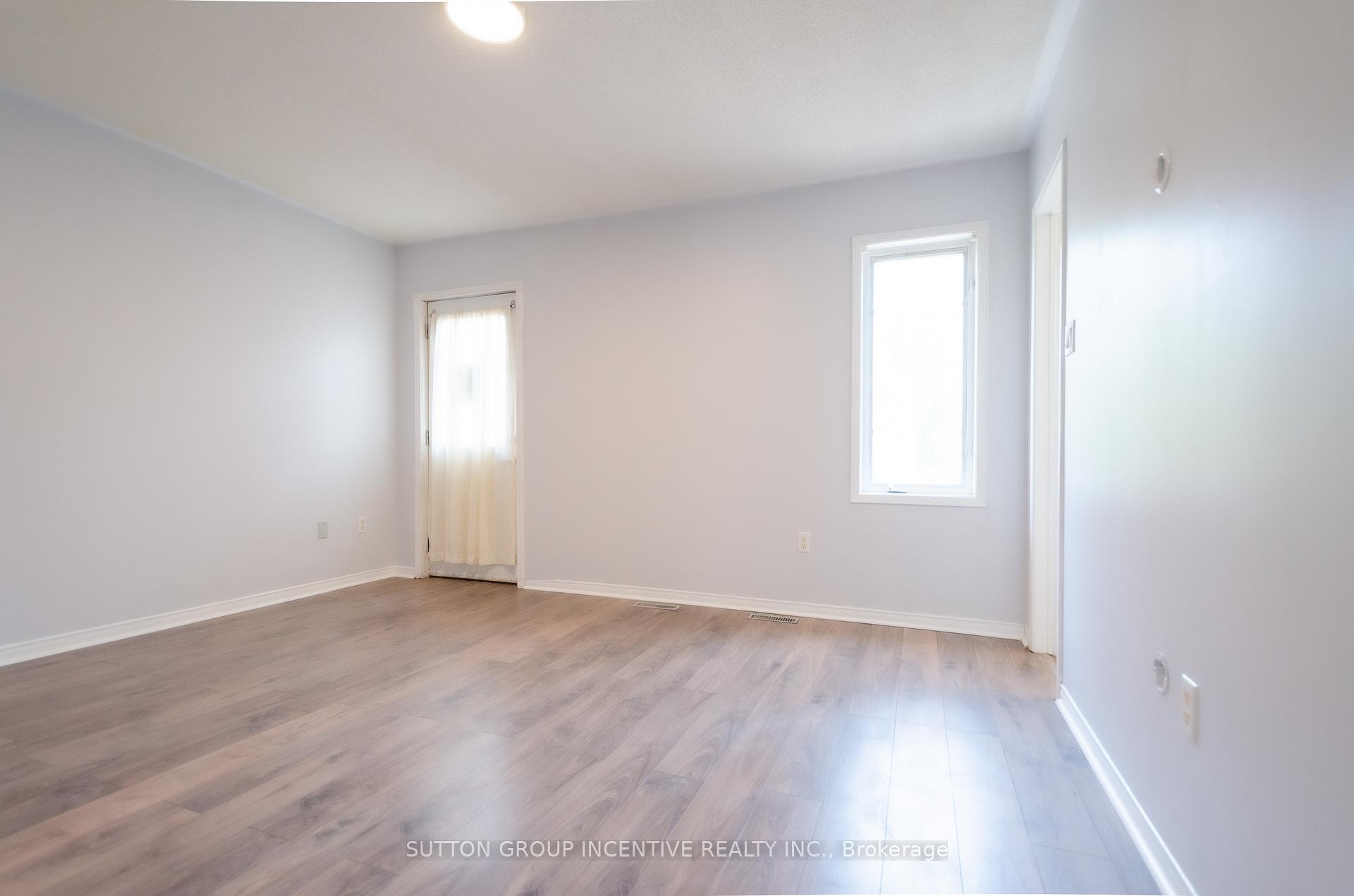 Photo 12 of 26 Ingram Court, Barrie, Painswick North — HOMEH