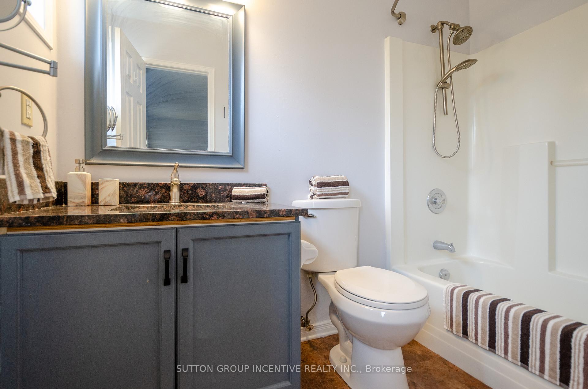Photo 14 of 26 Ingram Court, Barrie, Painswick North — HOMEH