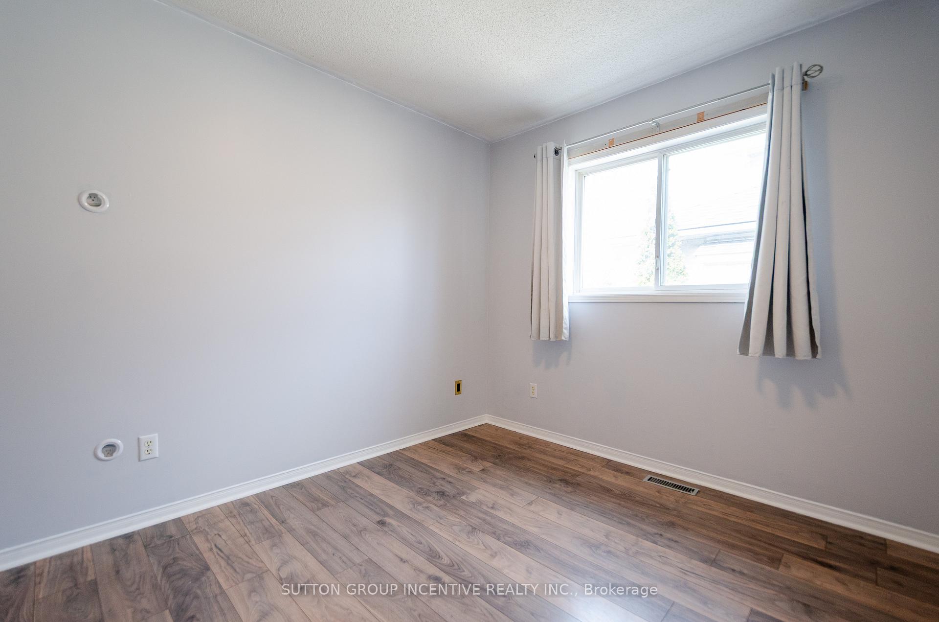 Photo 15 of 26 Ingram Court, Barrie, Painswick North — HOMEH