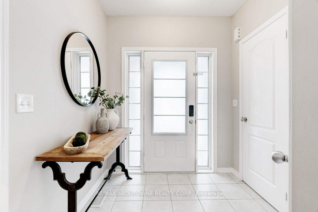 Photo 4 of 4192 Thomas Alton Boulevard, Burlington, Alton — HOMEH
