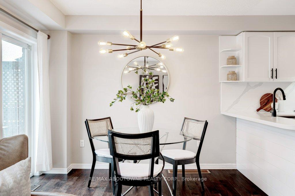 Photo 11 of 4192 Thomas Alton Boulevard, Burlington, Alton — HOMEH