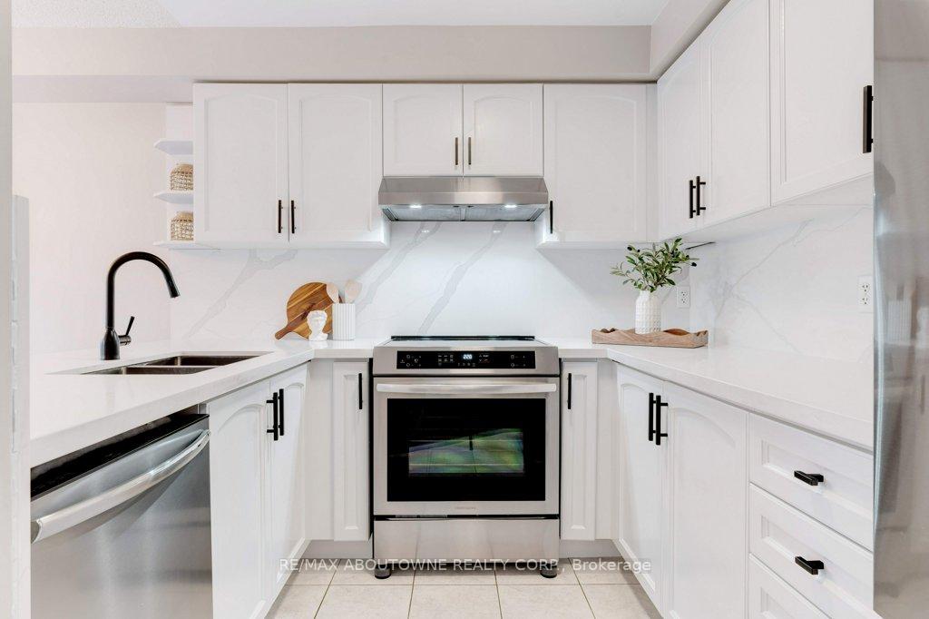 Photo 12 of 4192 Thomas Alton Boulevard, Burlington, Alton — HOMEH