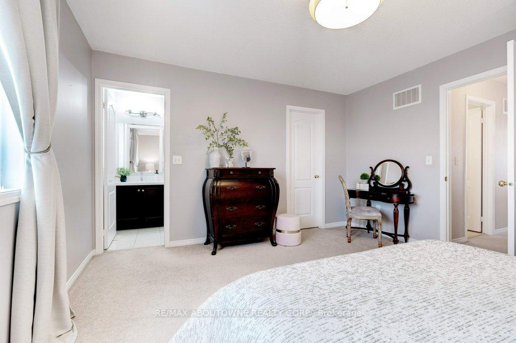 Photo 20 of 4192 Thomas Alton Boulevard, Burlington, Alton — HOMEH