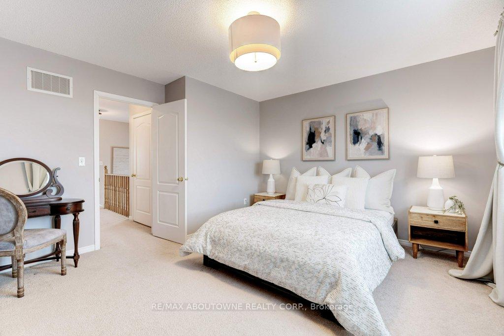 Photo 21 of 4192 Thomas Alton Boulevard, Burlington, Alton — HOMEH