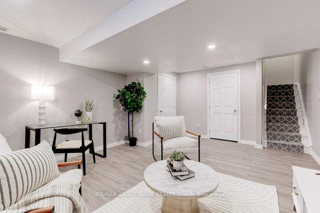Photo 32 of 4192 Thomas Alton Boulevard, Burlington, Alton — HOMEH