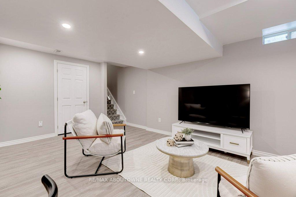 Photo 33 of 4192 Thomas Alton Boulevard, Burlington, Alton — HOMEH