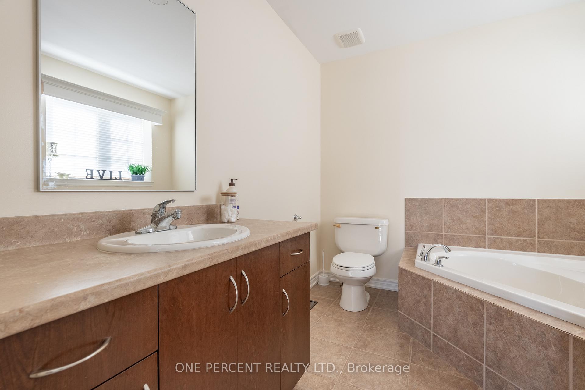 Photo 20 of 286 Fall Fair Way, Hamilton, Binbrook — HOMEH