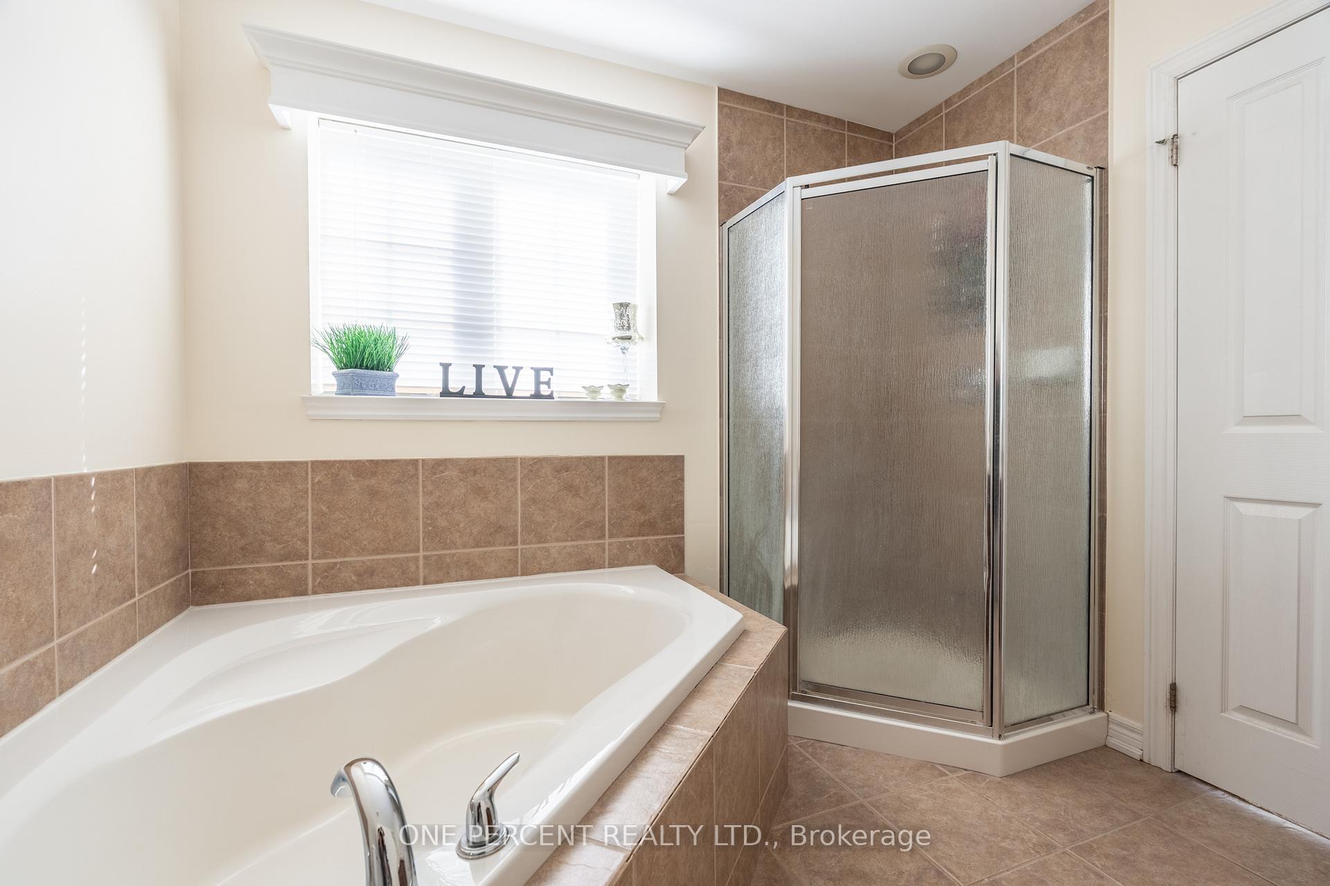 Photo 21 of 286 Fall Fair Way, Hamilton, Binbrook — HOMEH