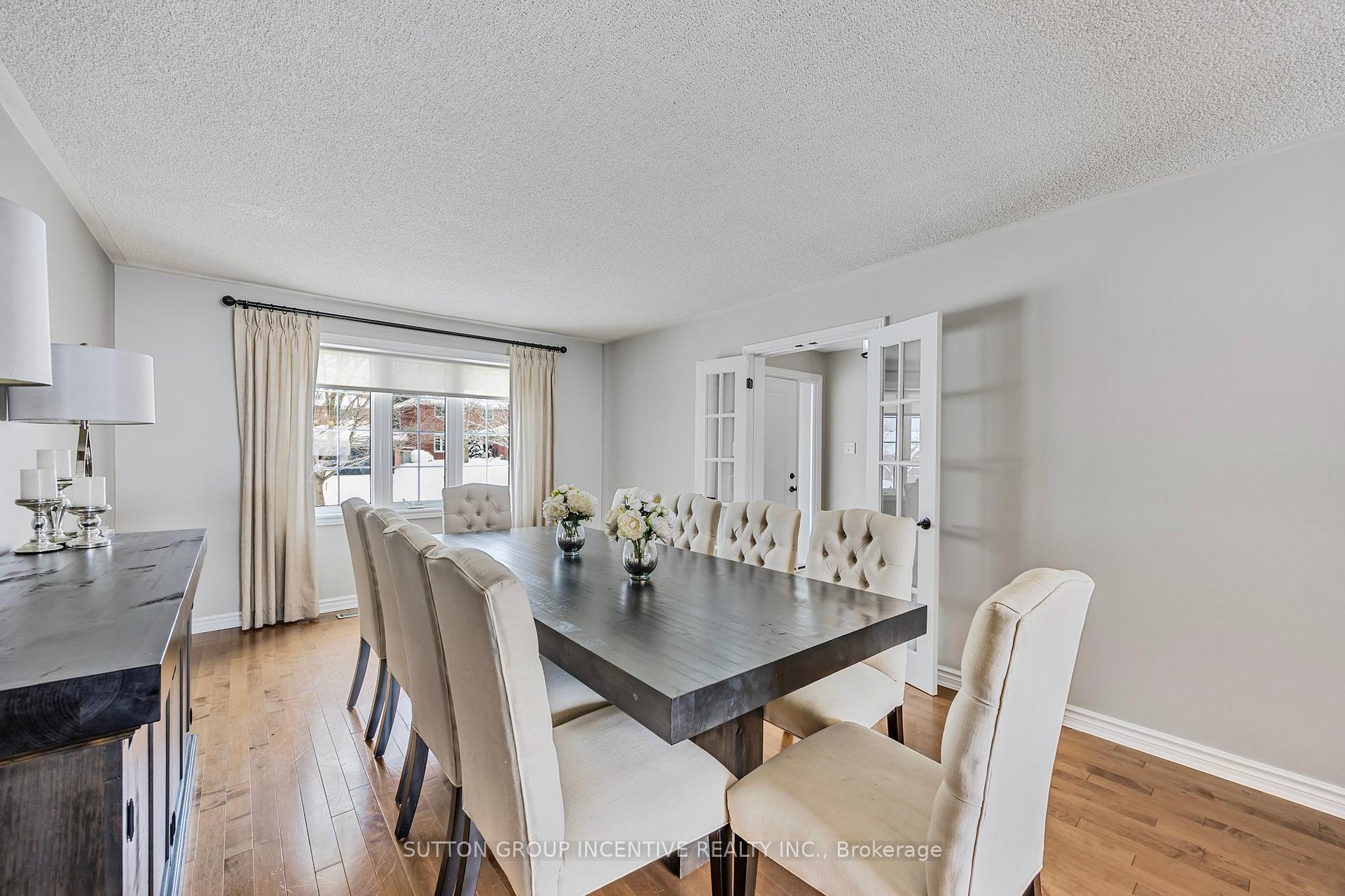 Photo 6 of 21 Callaghan Drive, Barrie, Letitia Heights — HOMEH
