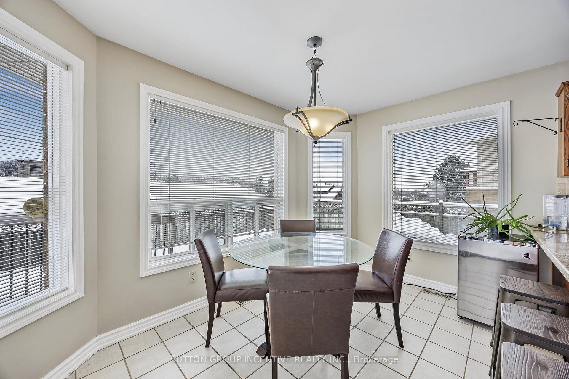 Photo 14 of 21 Callaghan Drive, Barrie, Letitia Heights — HOMEH