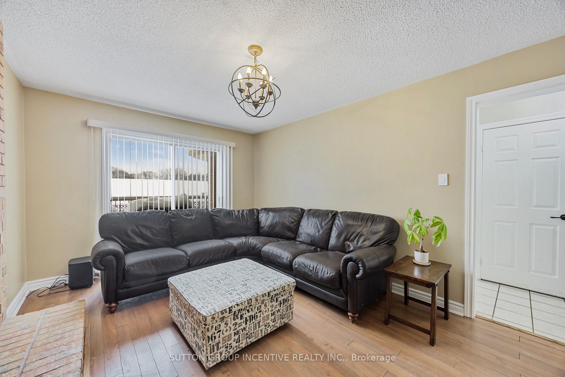 Photo 16 of 21 Callaghan Drive, Barrie, Letitia Heights — HOMEH