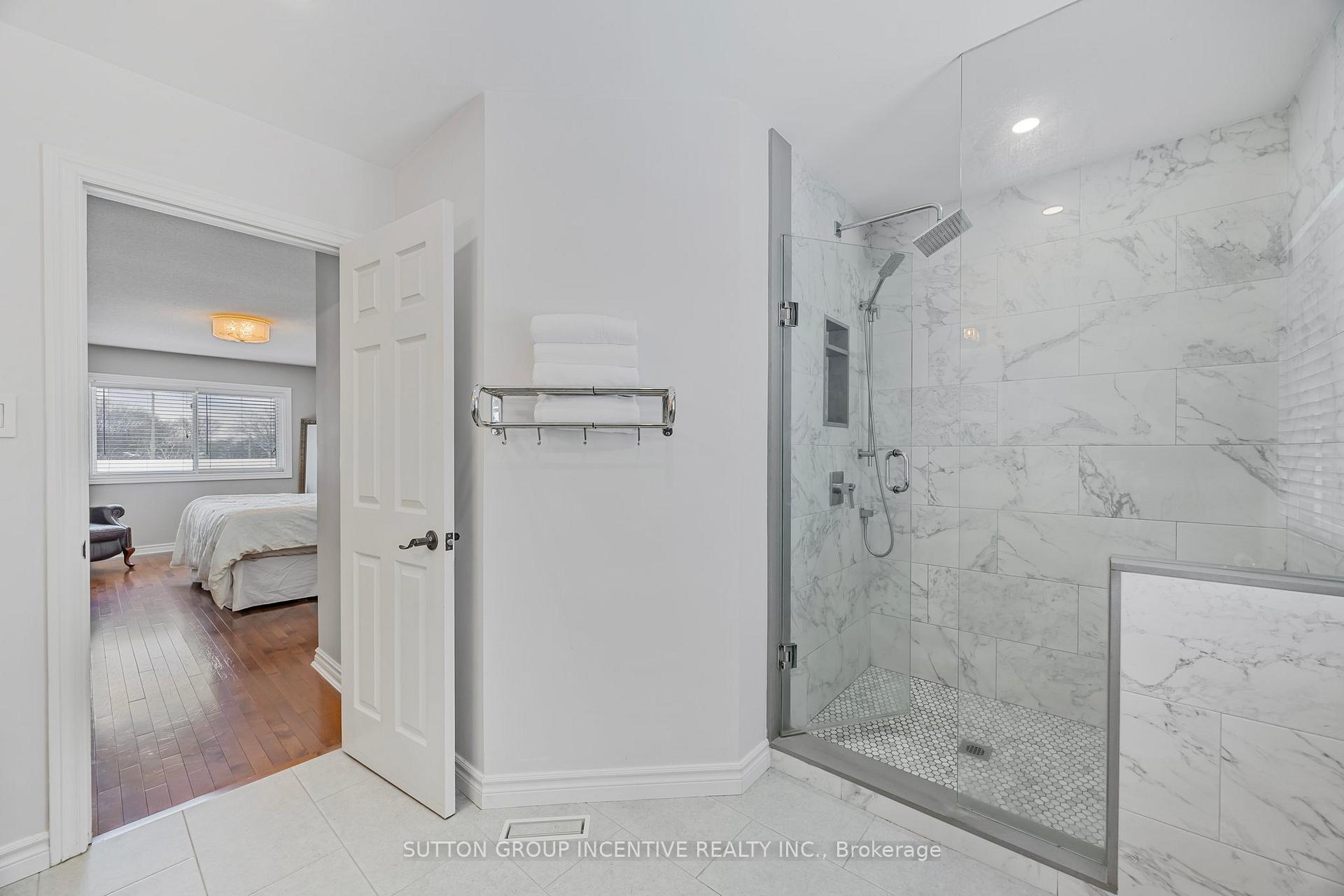 Photo 20 of 21 Callaghan Drive, Barrie, Letitia Heights — HOMEH