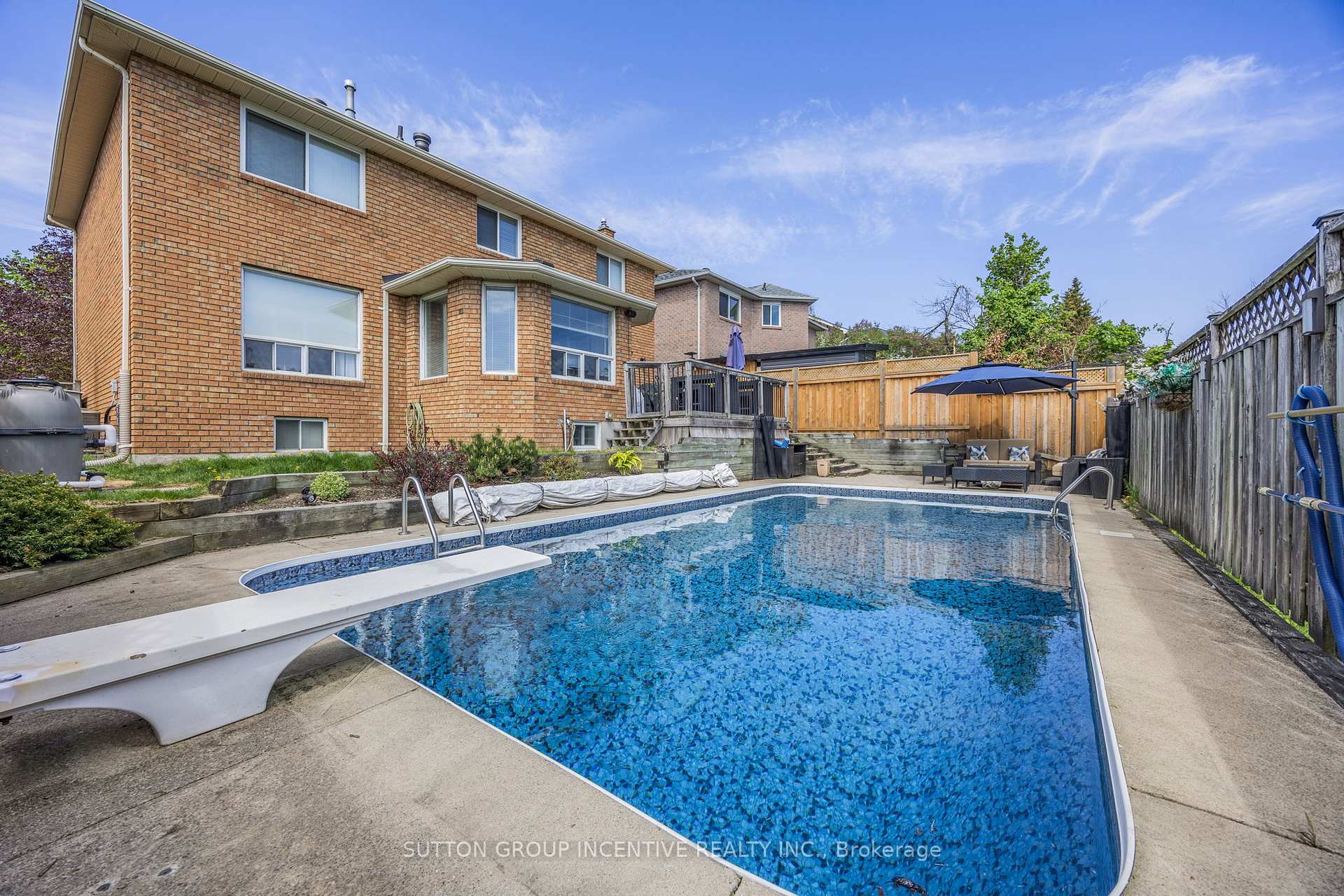 Photo 31 of 21 Callaghan Drive, Barrie, Letitia Heights — HOMEH