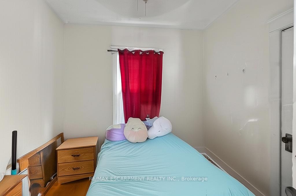 Photo 10 of 14 Norway Avenue, Hamilton, Blakeley — HOMEH