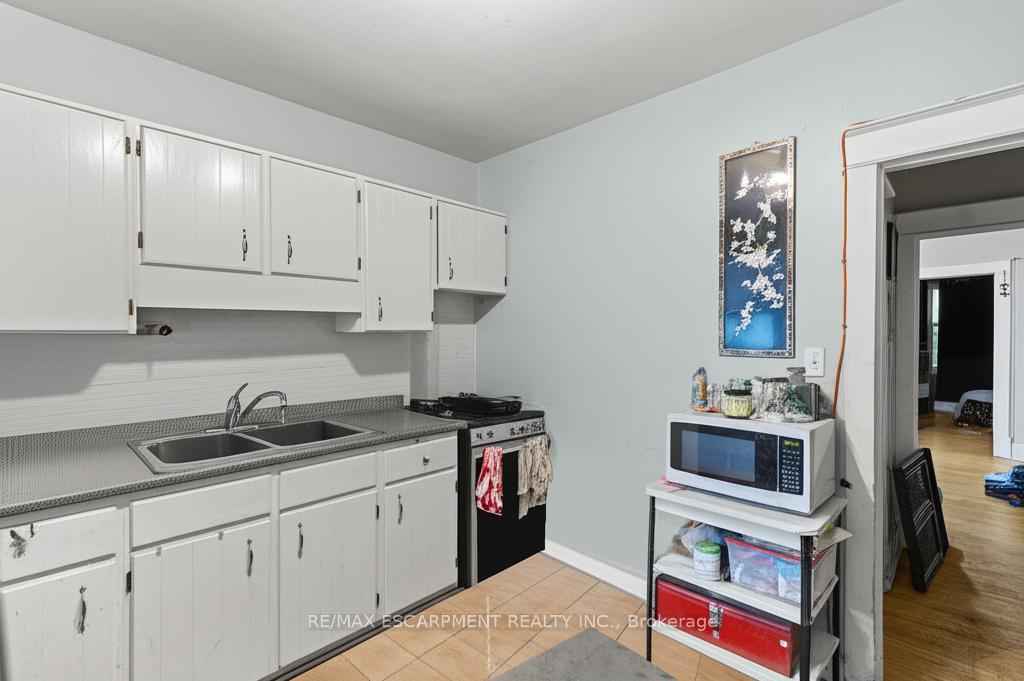 Photo 12 of 14 Norway Avenue, Hamilton, Blakeley — HOMEH