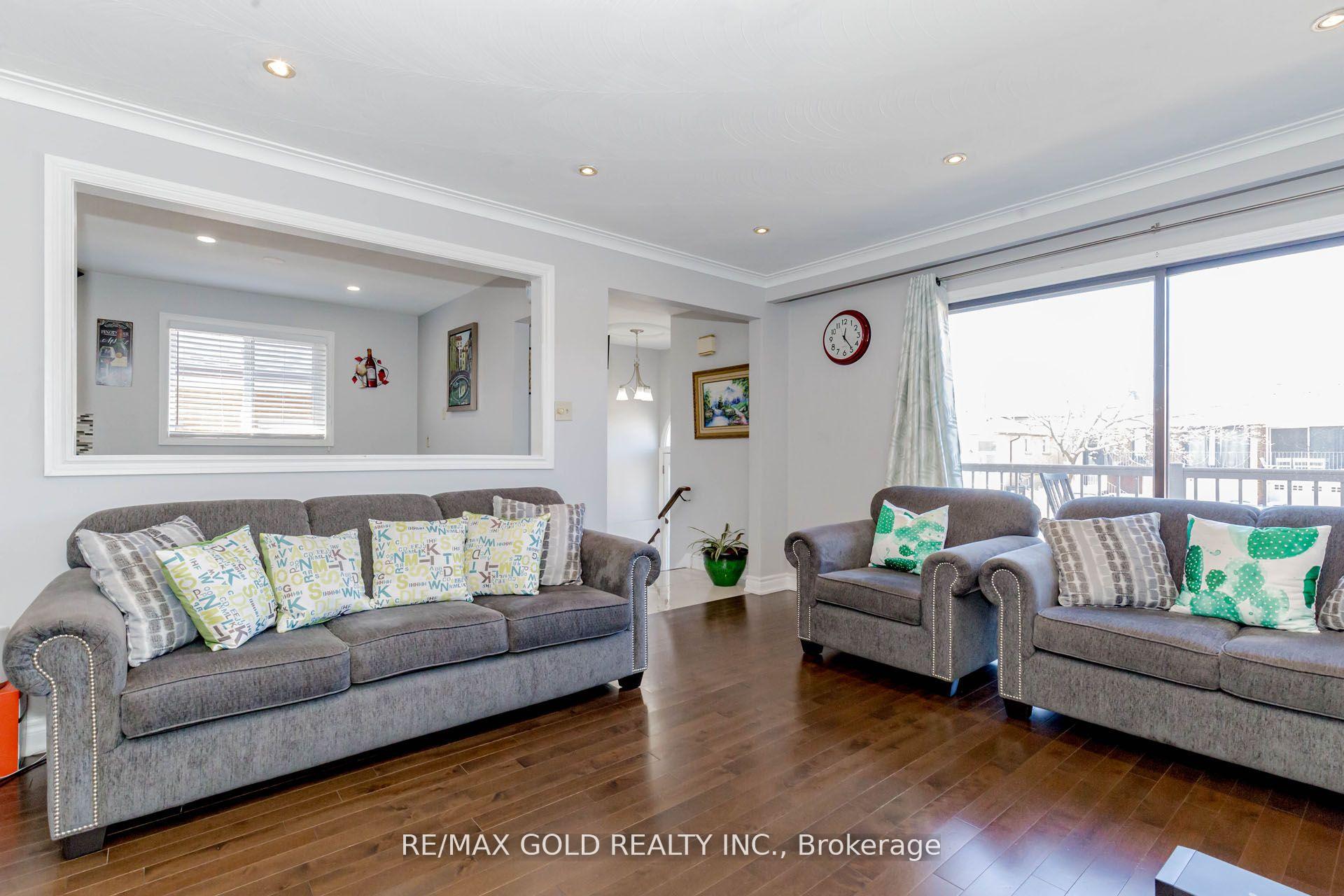 Photo 6 of 298 Royal Salisbury Way, Brampton, Madoc — HOMEH