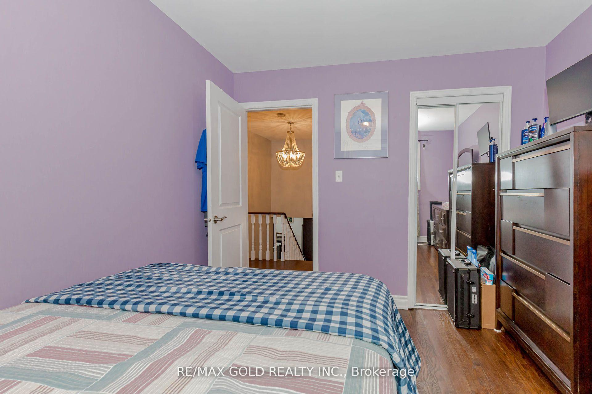 Photo 17 of 298 Royal Salisbury Way, Brampton, Madoc — HOMEH