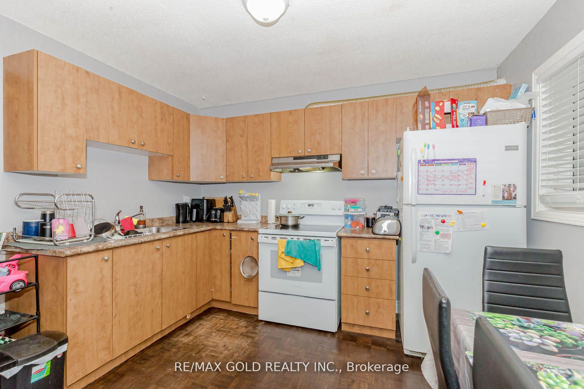 Photo 19 of 298 Royal Salisbury Way, Brampton, Madoc — HOMEH