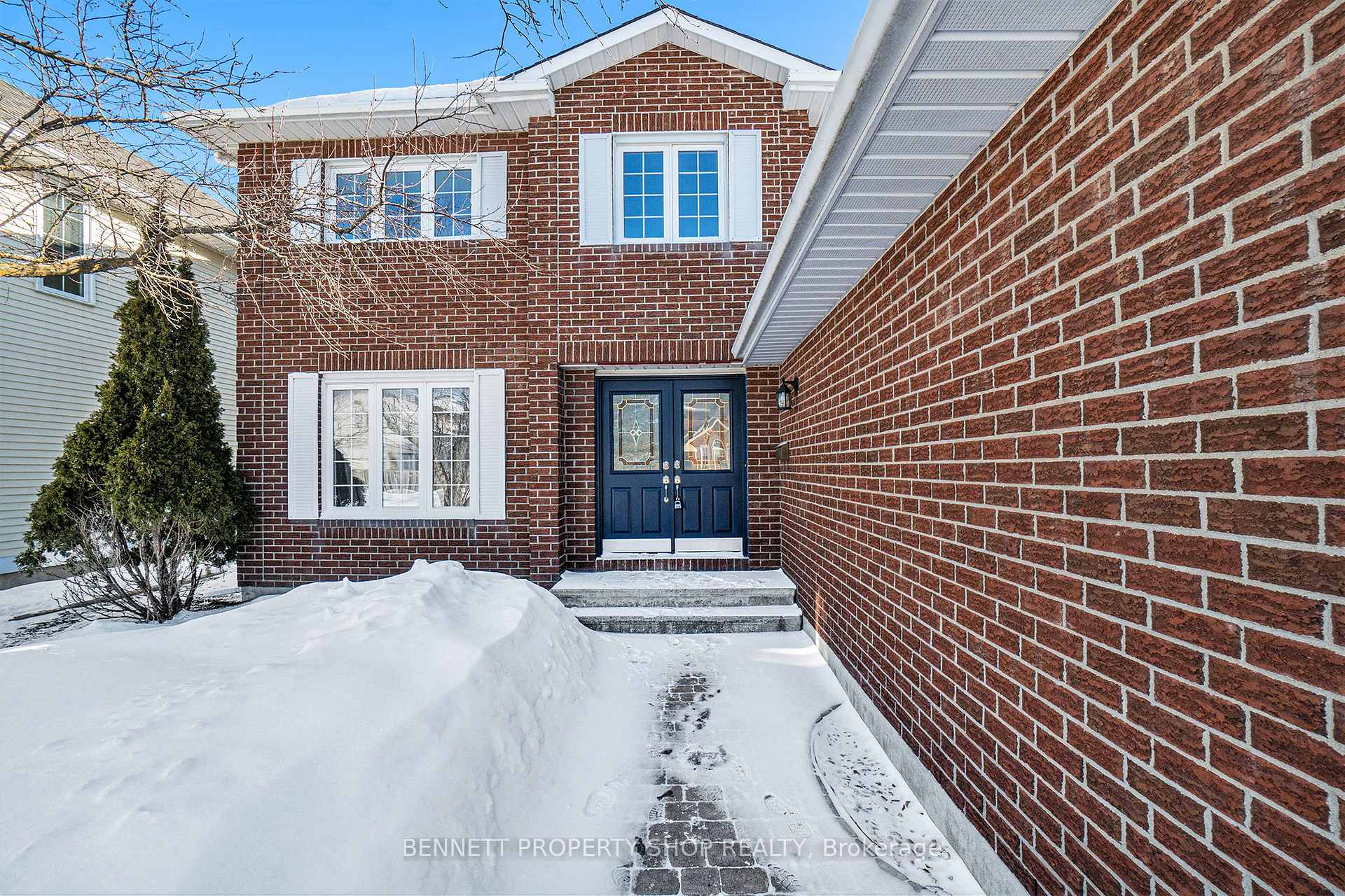 Photo 2 of 13 Felstead Gardens, Ottawa, Barrhaven - Cedargrove/Fraserdale — HOMEH