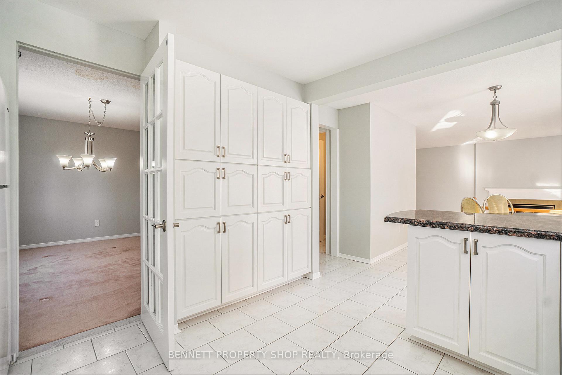 Photo 8 of 13 Felstead Gardens, Ottawa, Barrhaven - Cedargrove/Fraserdale — HOMEH