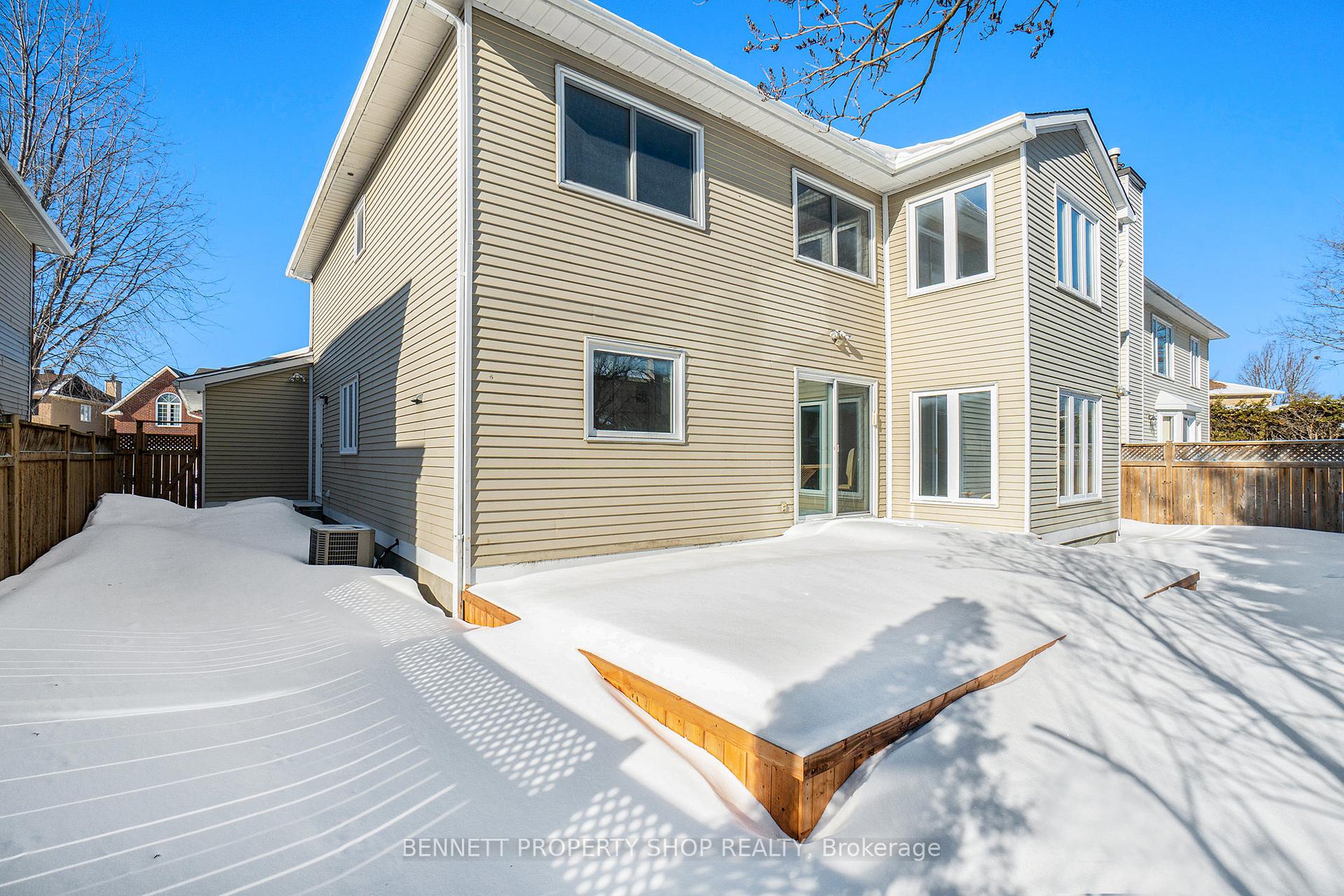 Photo 18 of 13 Felstead Gardens, Ottawa, Barrhaven - Cedargrove/Fraserdale — HOMEH