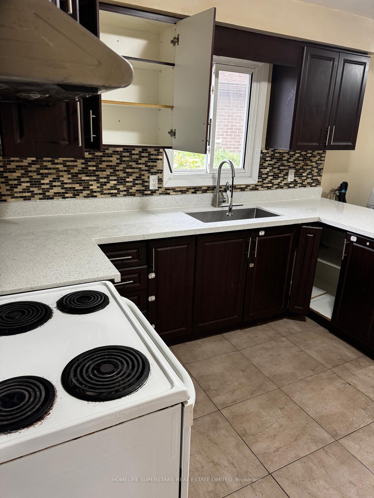 Photo 1 of 379 Archdekin Drive W, Brampton, Madoc — HOMEH