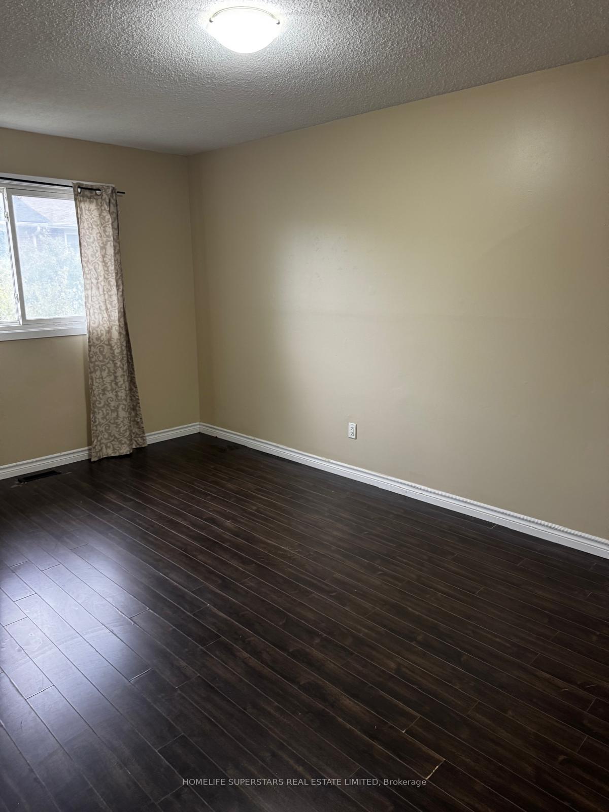 Photo 3 of 379 Archdekin Drive W, Brampton, Madoc — HOMEH