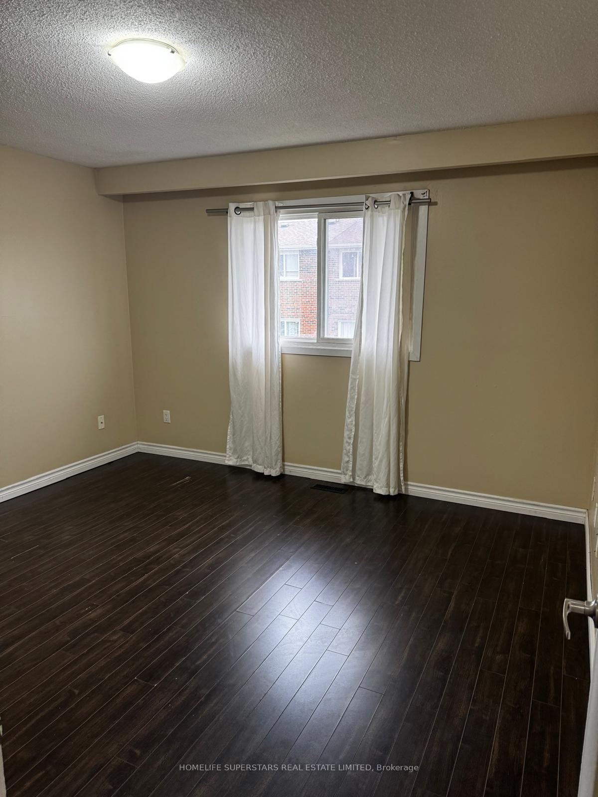 Photo 4 of 379 Archdekin Drive W, Brampton, Madoc — HOMEH