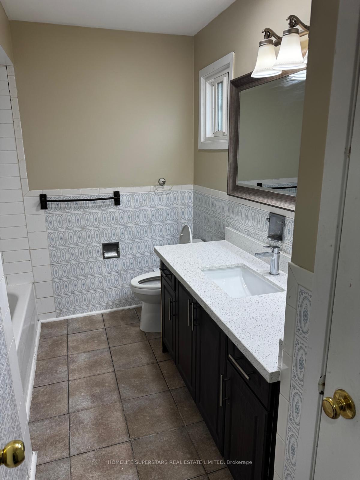 Photo 8 of 379 Archdekin Drive W, Brampton, Madoc — HOMEH