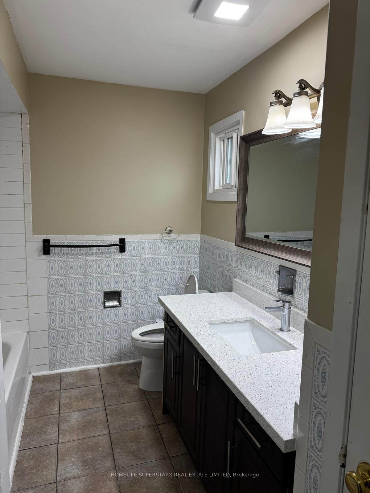 Photo 9 of 379 Archdekin Drive W, Brampton, Madoc — HOMEH