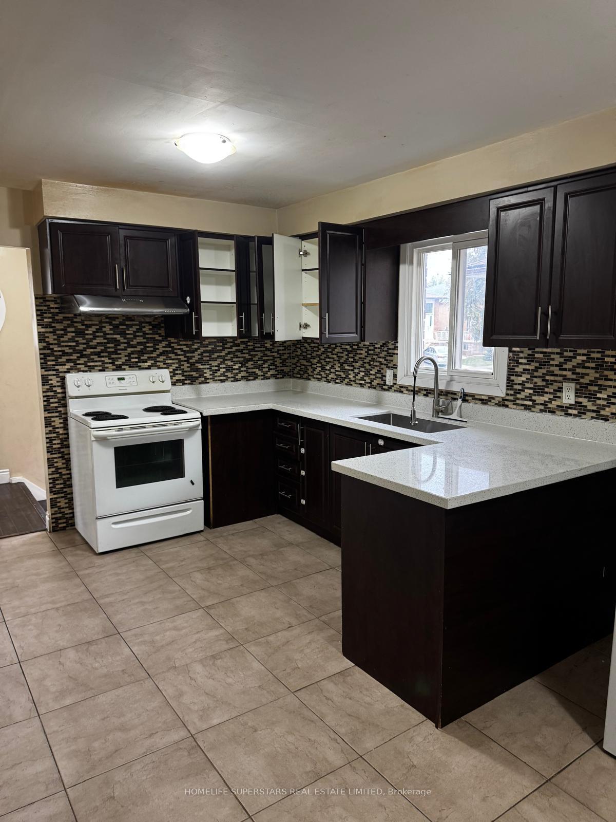 Photo 13 of 379 Archdekin Drive W, Brampton, Madoc — HOMEH